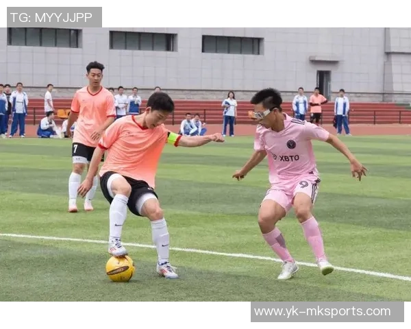 开远市十一中足球队奋勇拼搏展现青春风采助力校园体育发展新篇章 开远市十一中足球队奋勇拼搏展现青春风采助力校园体育发展新篇章